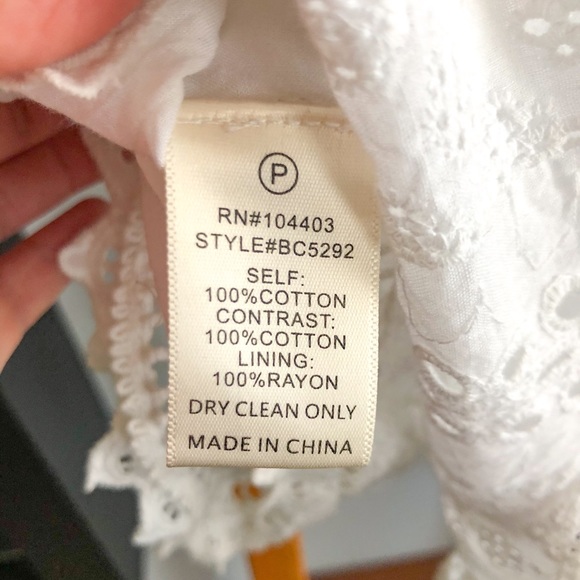 J.O.A. Size Small White Lace Open Back Romper! - Picture 6 of 9